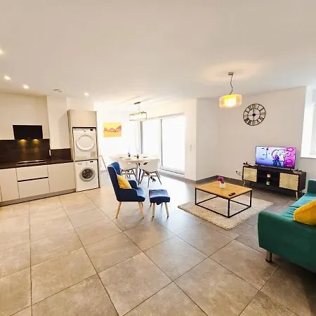 Apartman Spacious Urban Retreat With Terrace&parking Included Luxemburg